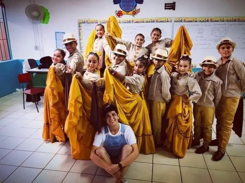 5 años consecutivos llegando a los Encuentros Nacionales FEA - Danza Folclórica Costarricense e Internacional, coreografía de baile.
